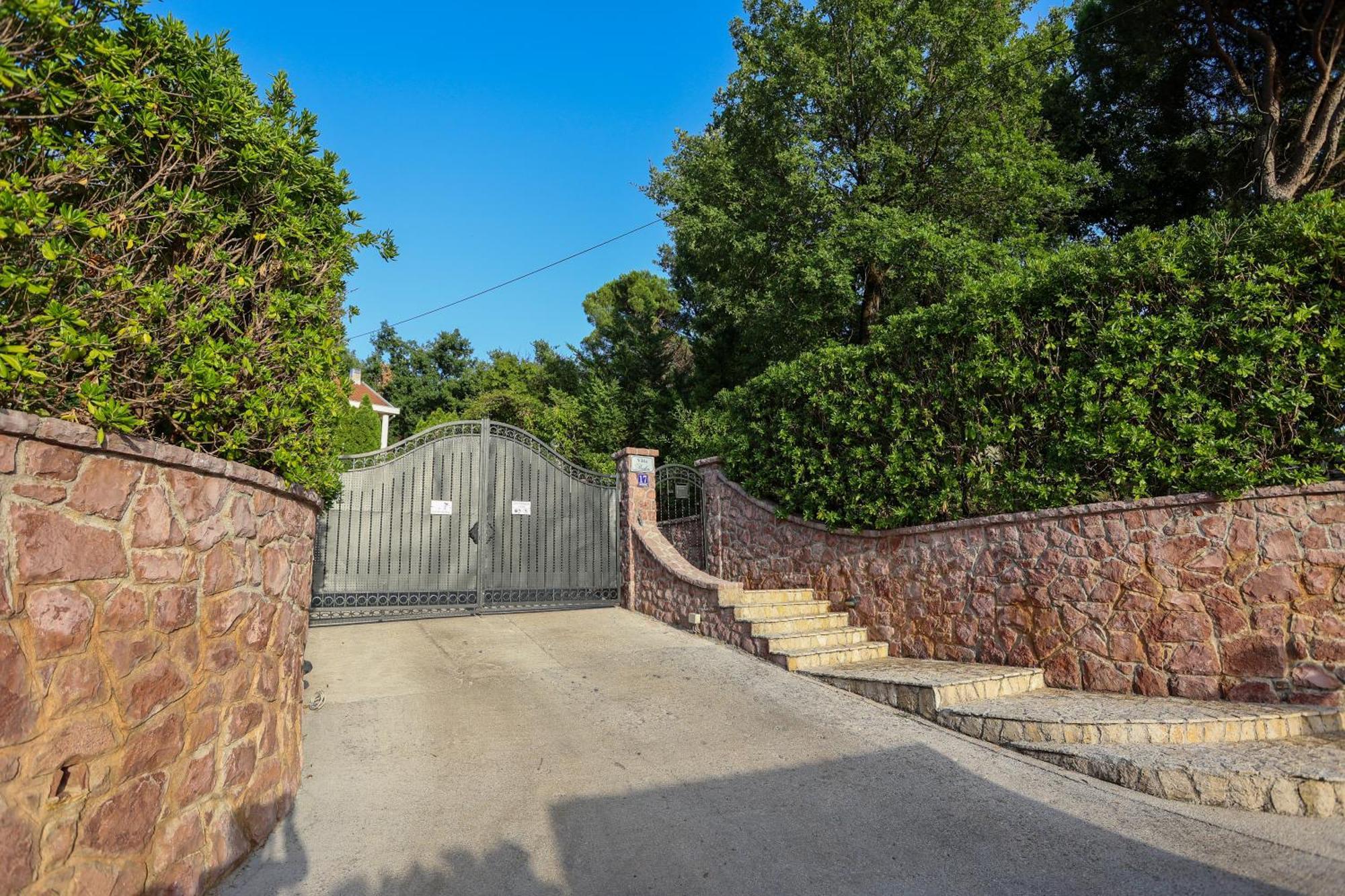 Villa Besha Herceg Novi